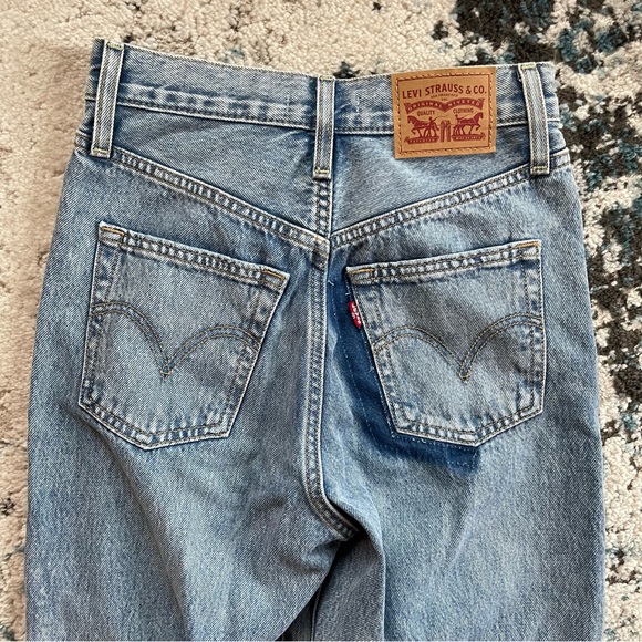 NWOT Levi’s Ribcage Straight Ankle Jeans - Picture 8 of 12